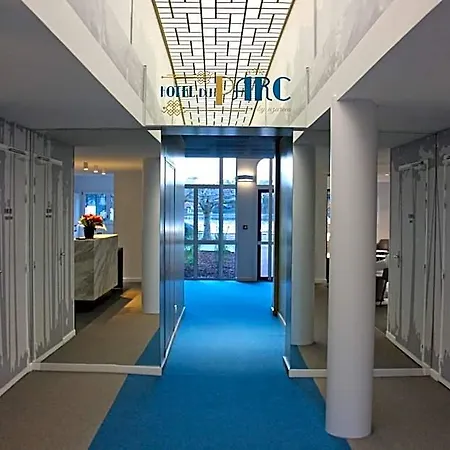 Du Parc & 3*